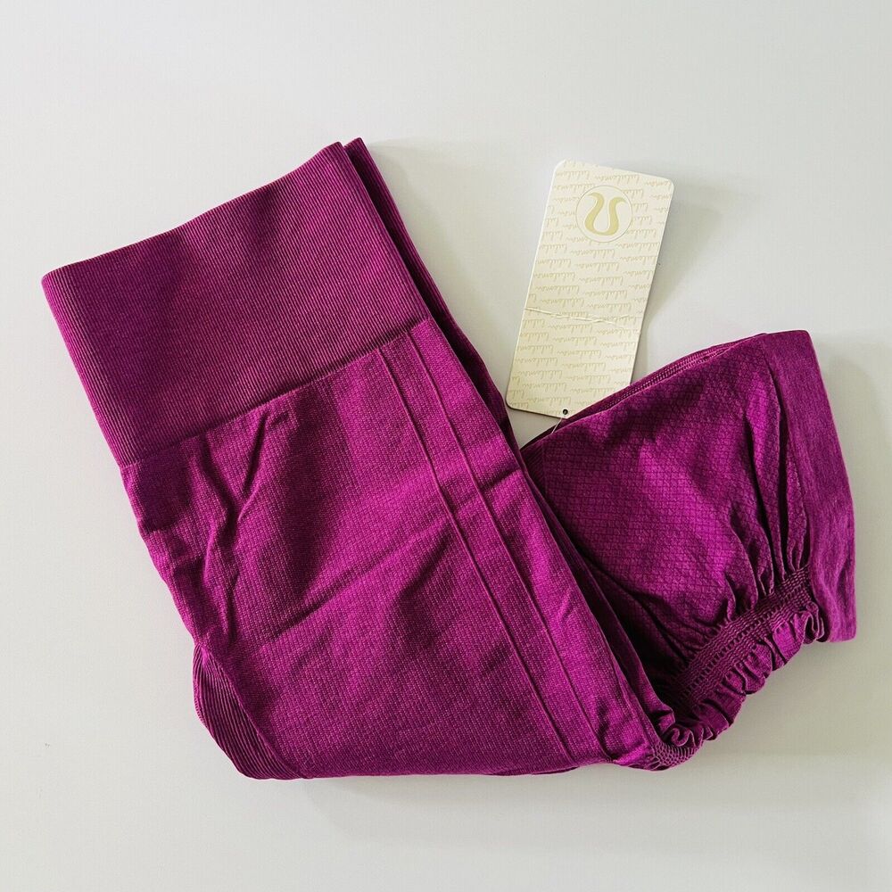 LULULEMON ATHLETICA Heathered Regal Plum In The Flow Crop II Leggings - US 8